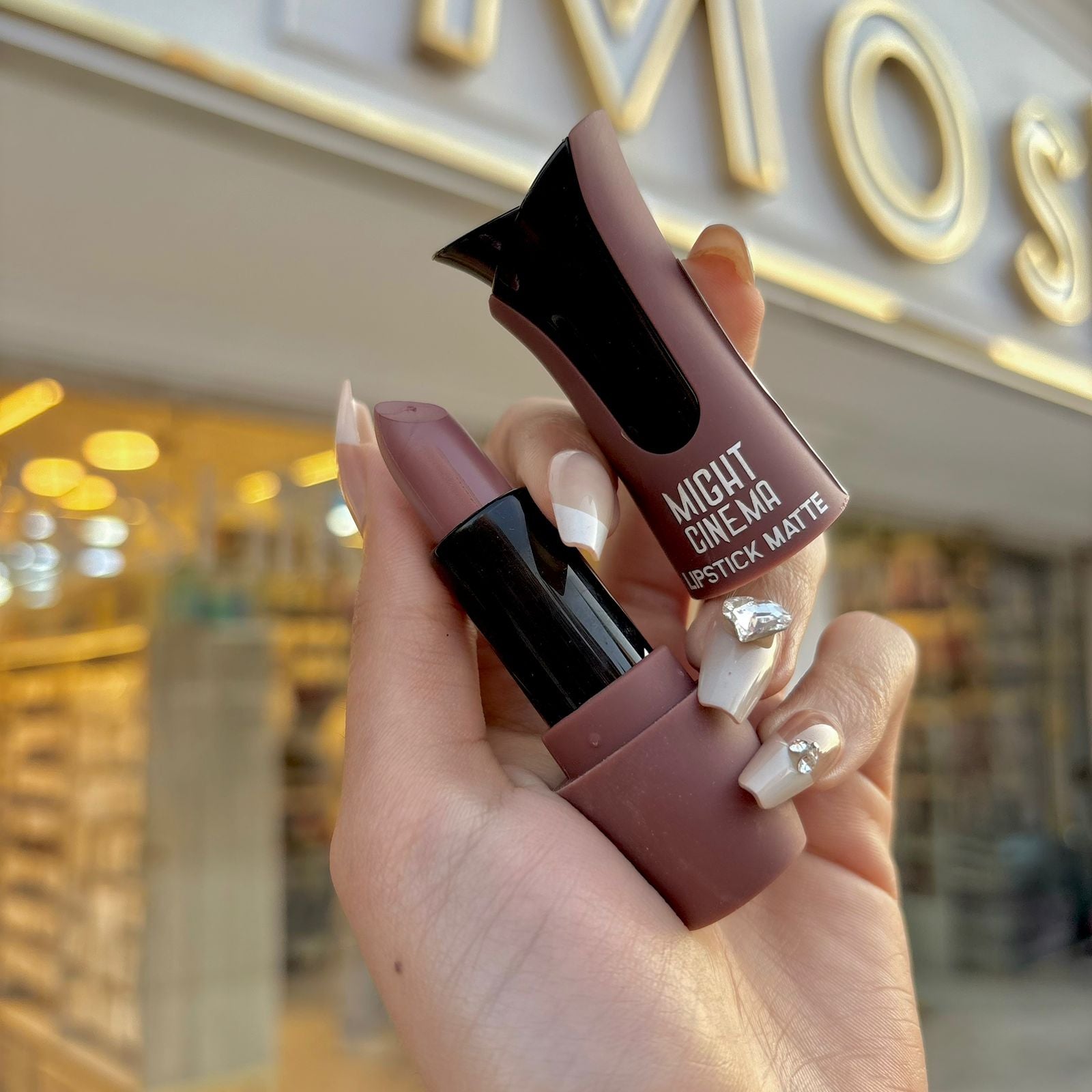 Might Cinema Lipstick - روج ستيك سينما