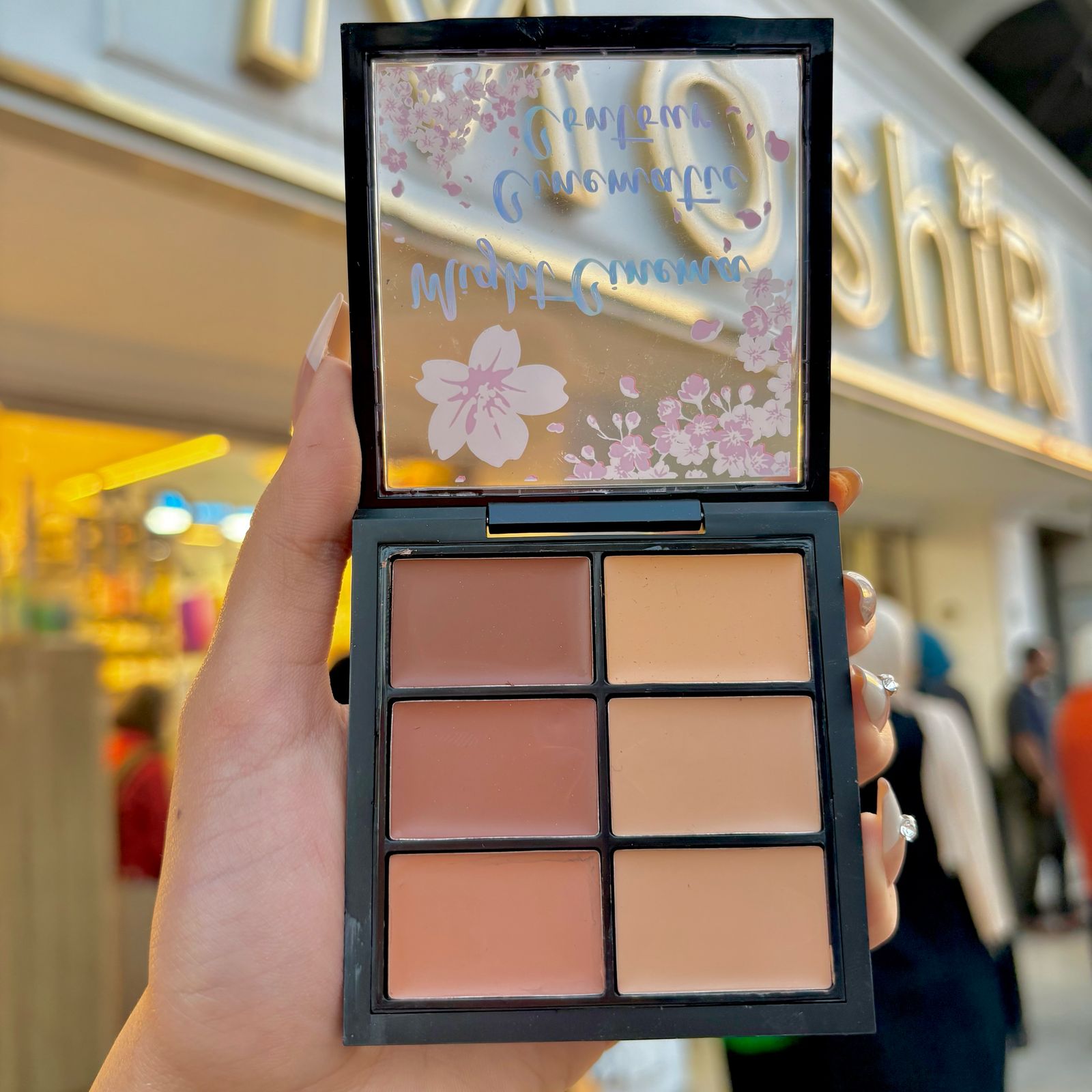 Might Cinema Contour Palette 6 Colors - كنتور سينما 6لون