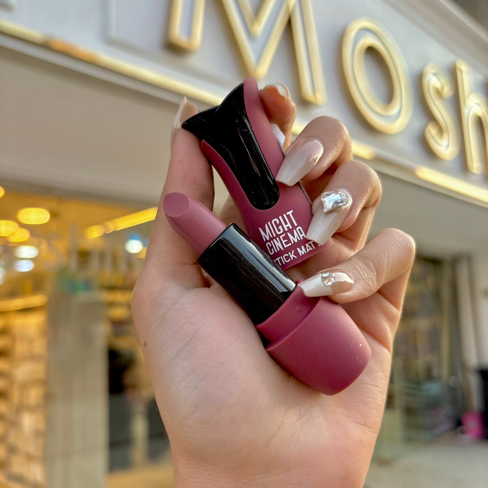 Might Cinema Lipstick - روج ستيك سينما
