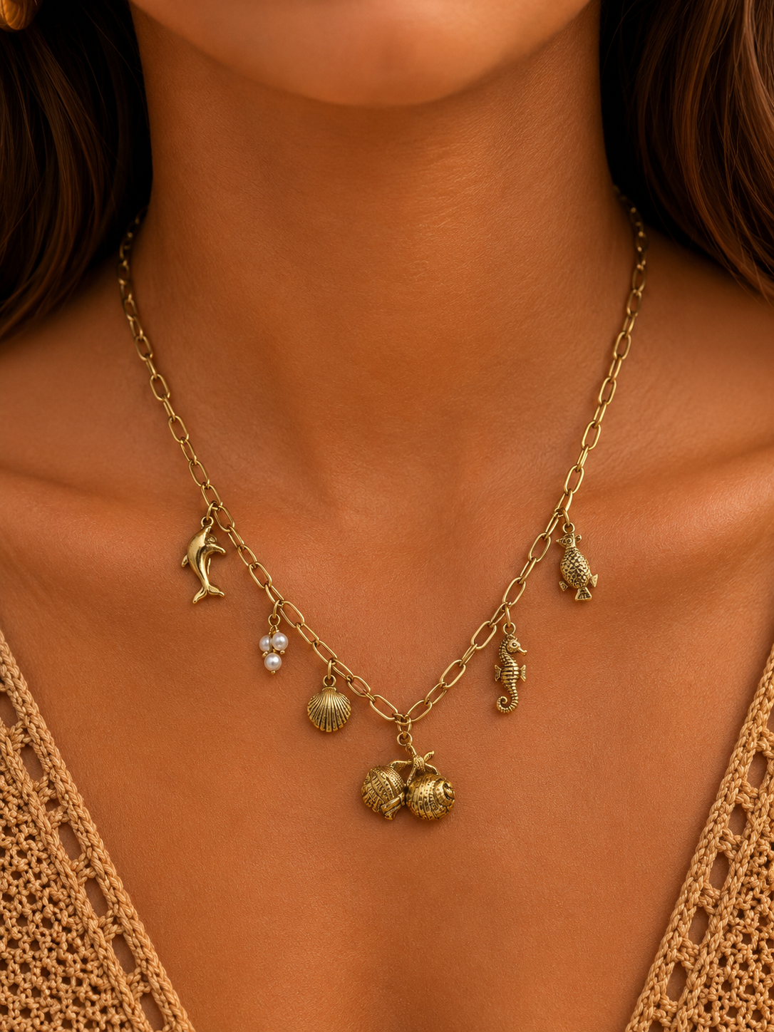 Golden gold necklace | Accessories