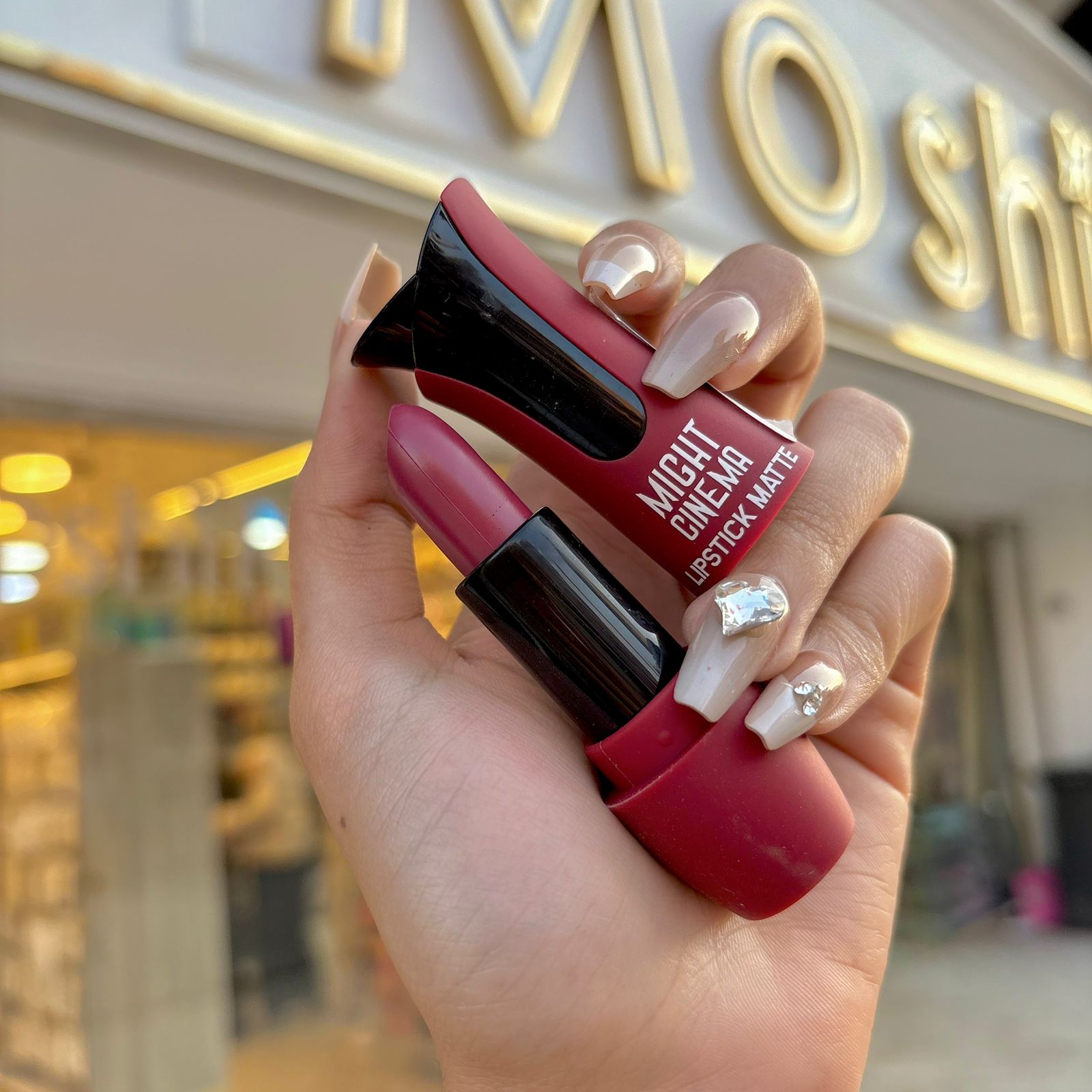 Might Cinema Lipstick - روج ستيك سينما