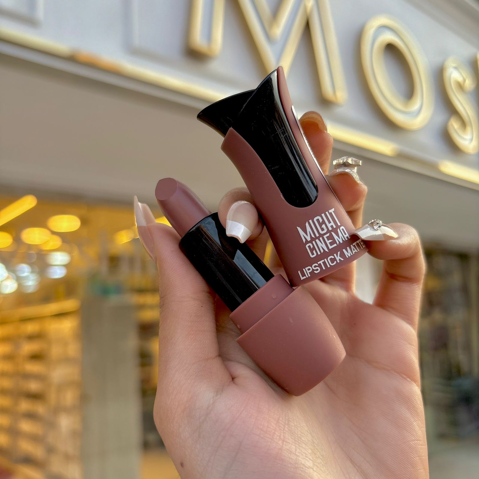 Might Cinema Lipstick - روج ستيك سينما