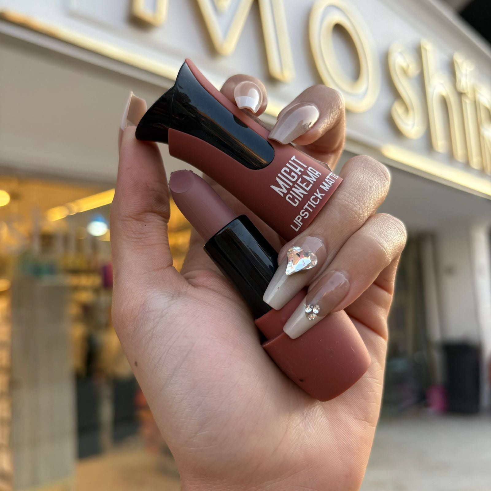 Might Cinema Lipstick - روج ستيك سينما