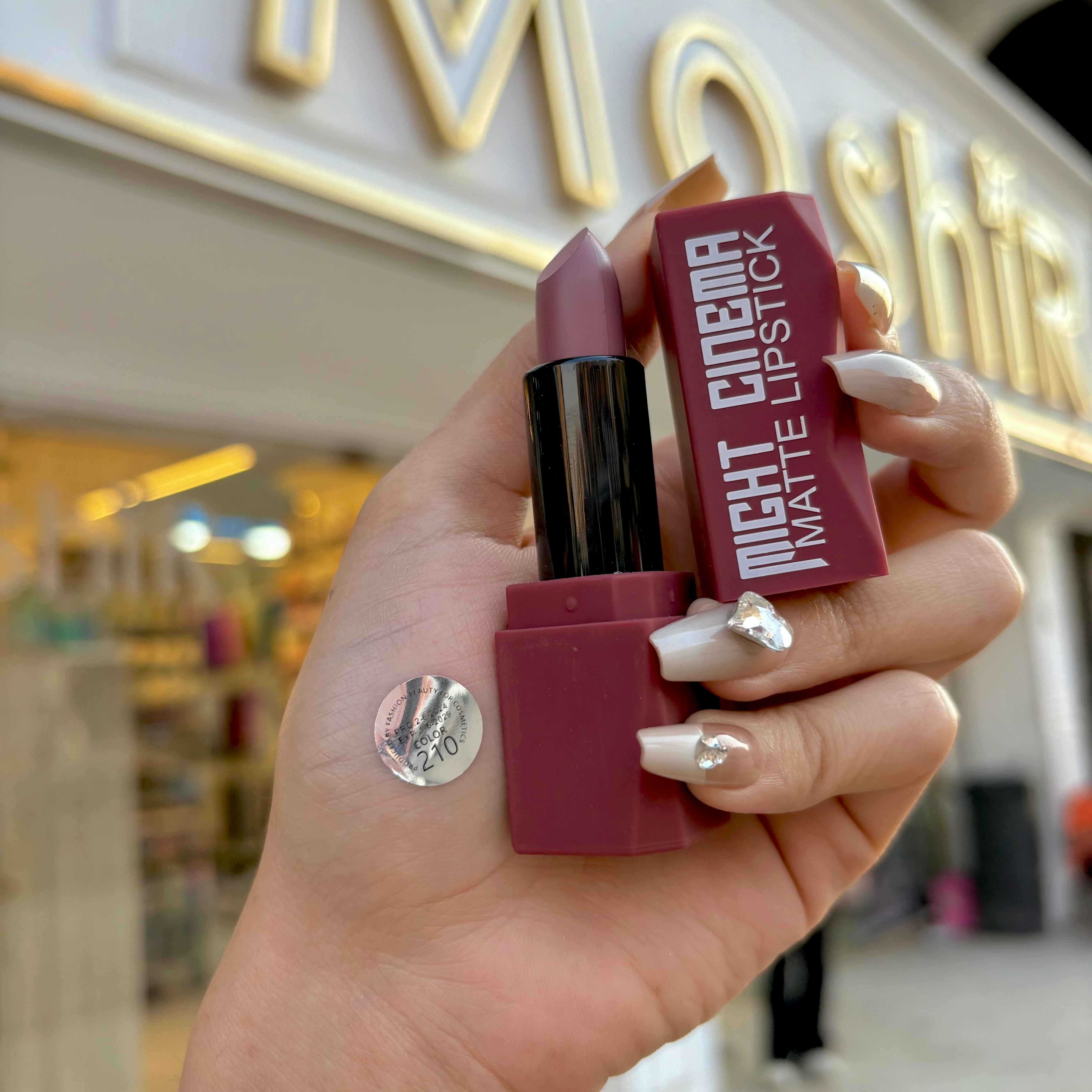 Might Cinema Lipstick - روج ستيك سينما