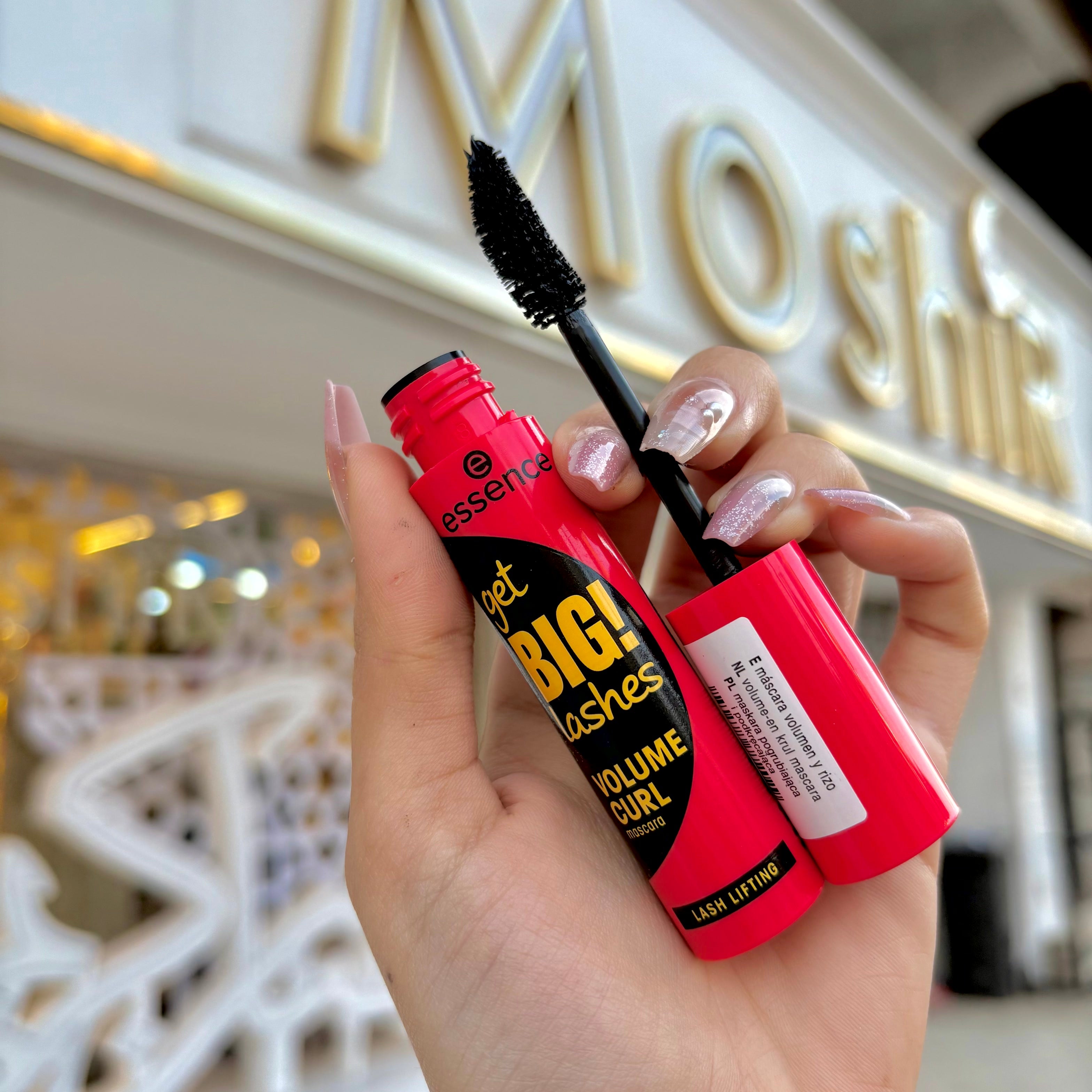 مسكره ايسينس جيت بيج لاش