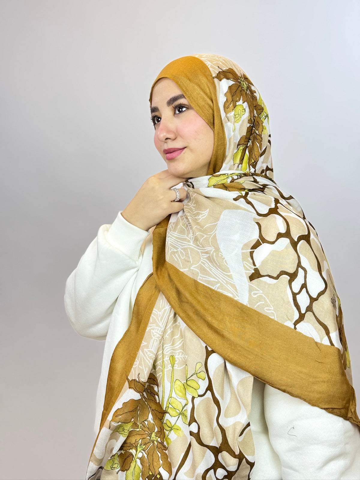Modal patterned shawl