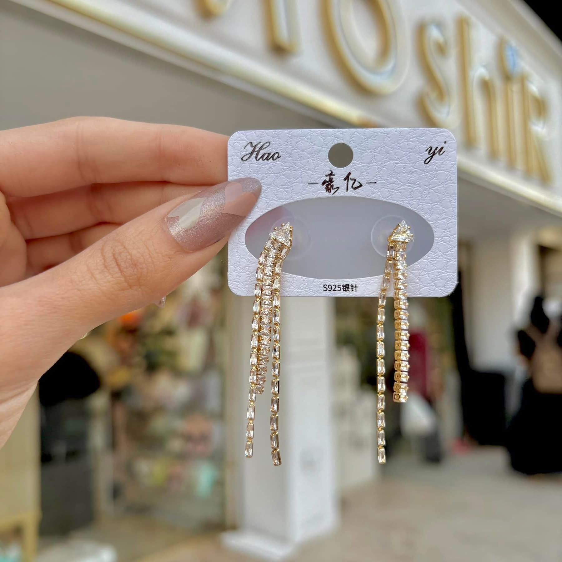 Evening earrings
