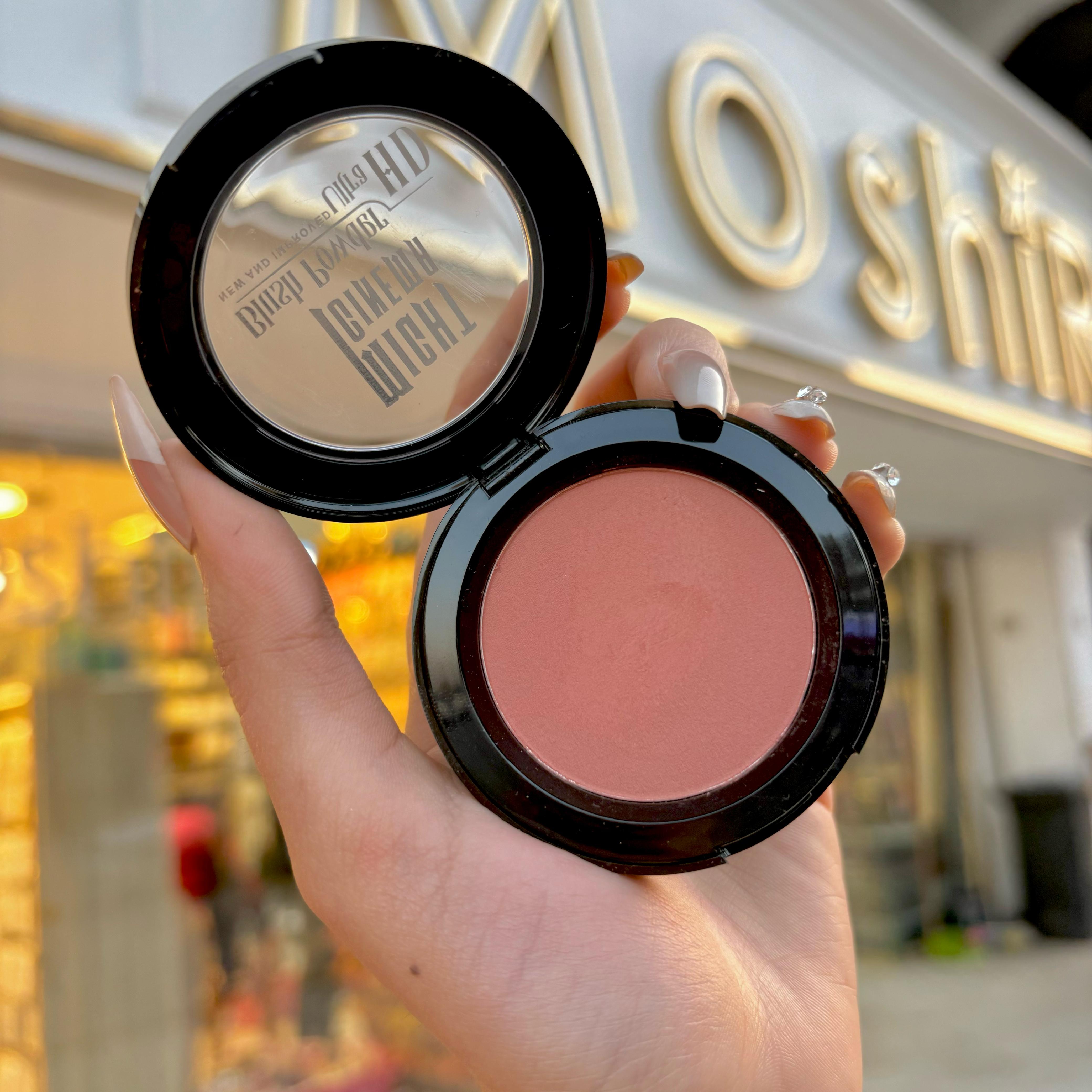 Might Cinema Blusher - بلاشر سينما